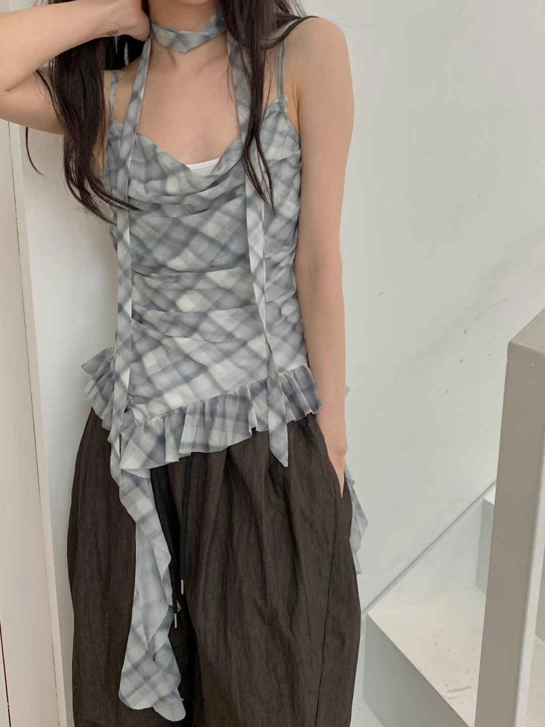 FOLLOW B韓國代購女裝新品推薦人氣時尚熱賣吊帶背心含脖帶FOLLOW B吊帶/背心