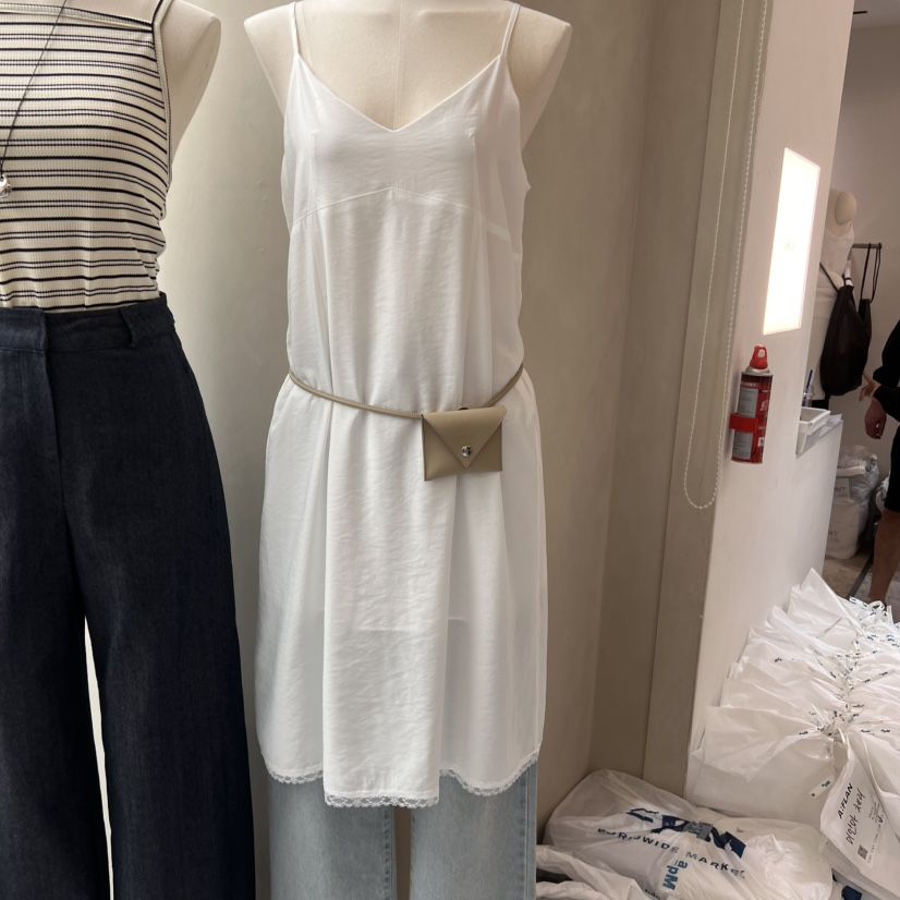 MURR韓國直郵女裝新款推薦25春夏真品職業人氣連衣裙不含腰帶MURR連衣裙