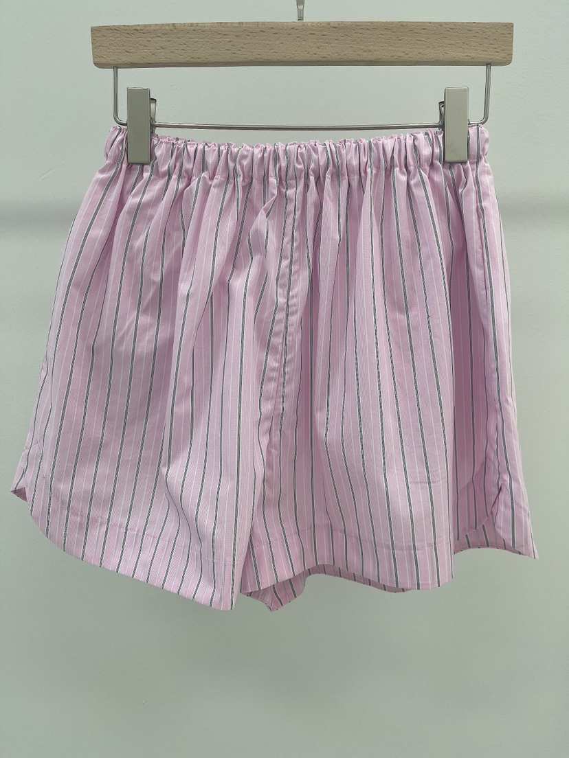 AURA韓國代購女裝新款熱賣職業真品25春夏人氣時尚推薦短褲Au ra短褲