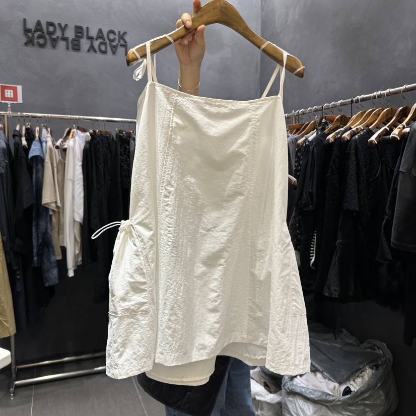 LADYBLACK東大門直郵女士新品人氣職業休閑熱賣25春夏連衣裙LADYBLACK連衣裙