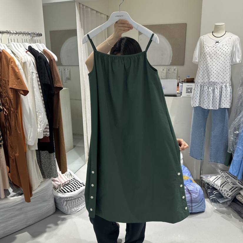 LORING RE I韓國直郵㊣東大門實拍女裝新品人氣推薦連衣裙LORING RE-I/BARE連衣裙