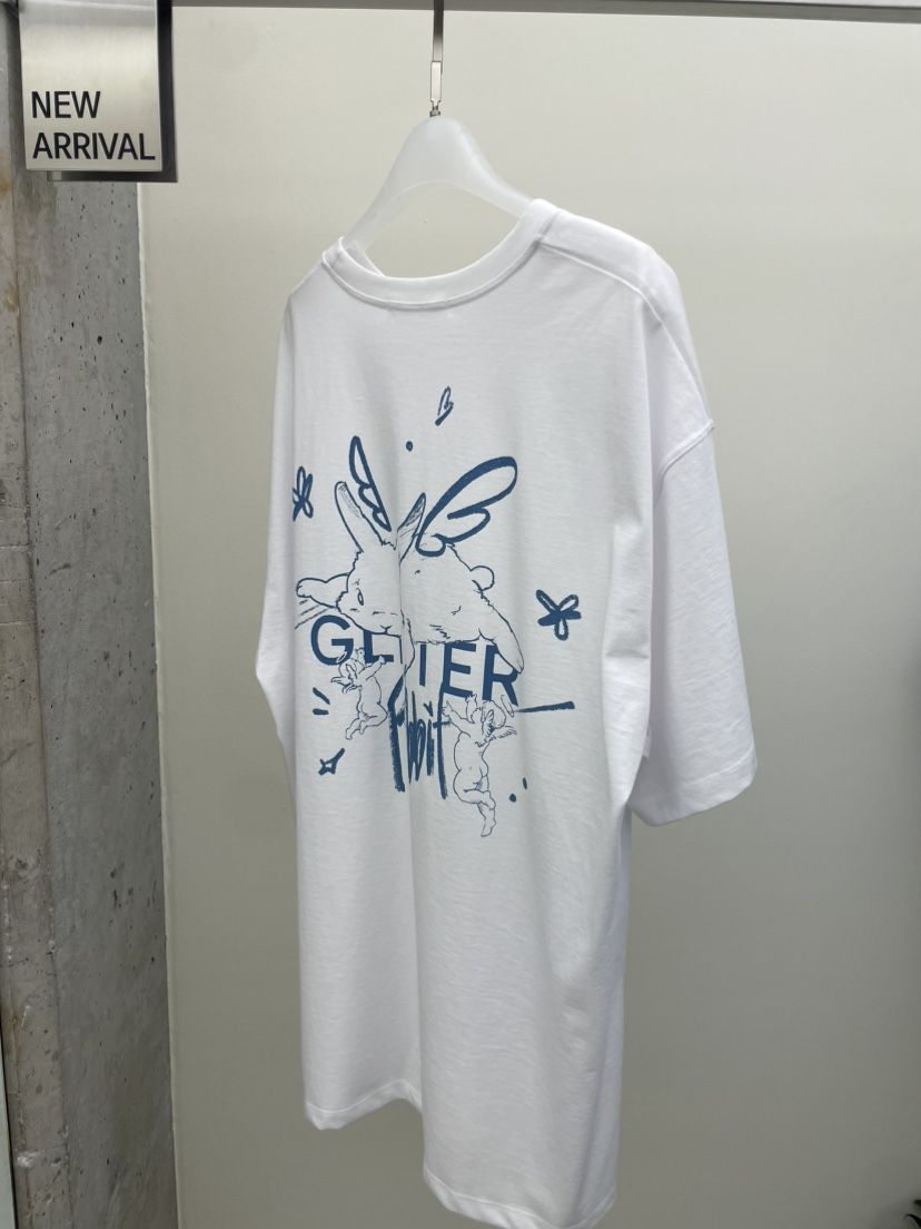 GLITTER韓國直郵㊣東大門實拍女裝新品人氣熱賣時尚T恤兔子GLITTERT恤