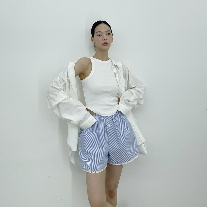 D2/A2韓國直郵女裝新品推薦熱賣時尚職業真品人氣短褲蕾絲D2/A2短褲