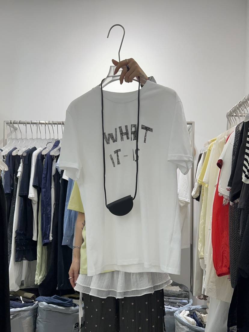 LOOKK韓國代購女士新品真品熱賣人氣時尚推薦休閑職業25春夏T恤LOOKKT恤