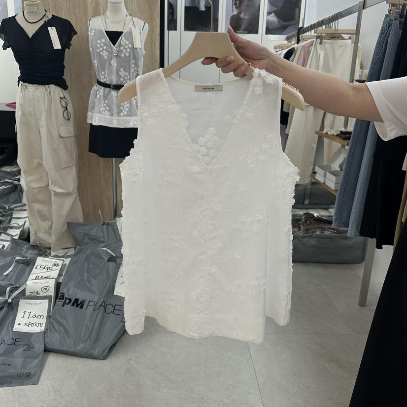 WRITTEN BY東大門代購女裝新款熱賣人氣時尚職業吊帶背心刺繡WRITTEN BY吊帶/背心