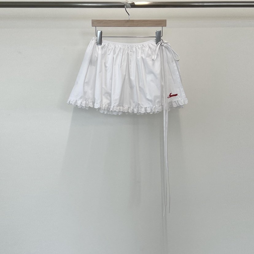 140 AVENUE韓國㊣直郵東大門代購女裝新品時尚25春夏短裙刺繡140 AVENUE短裙