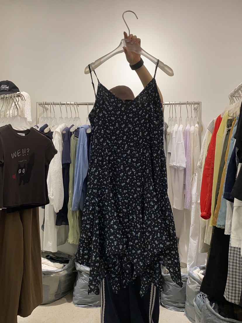 LOOKK韓國直郵㊣女裝新品熱賣休閑人氣推薦時尚25春夏連衣裙LOOKK連衣裙