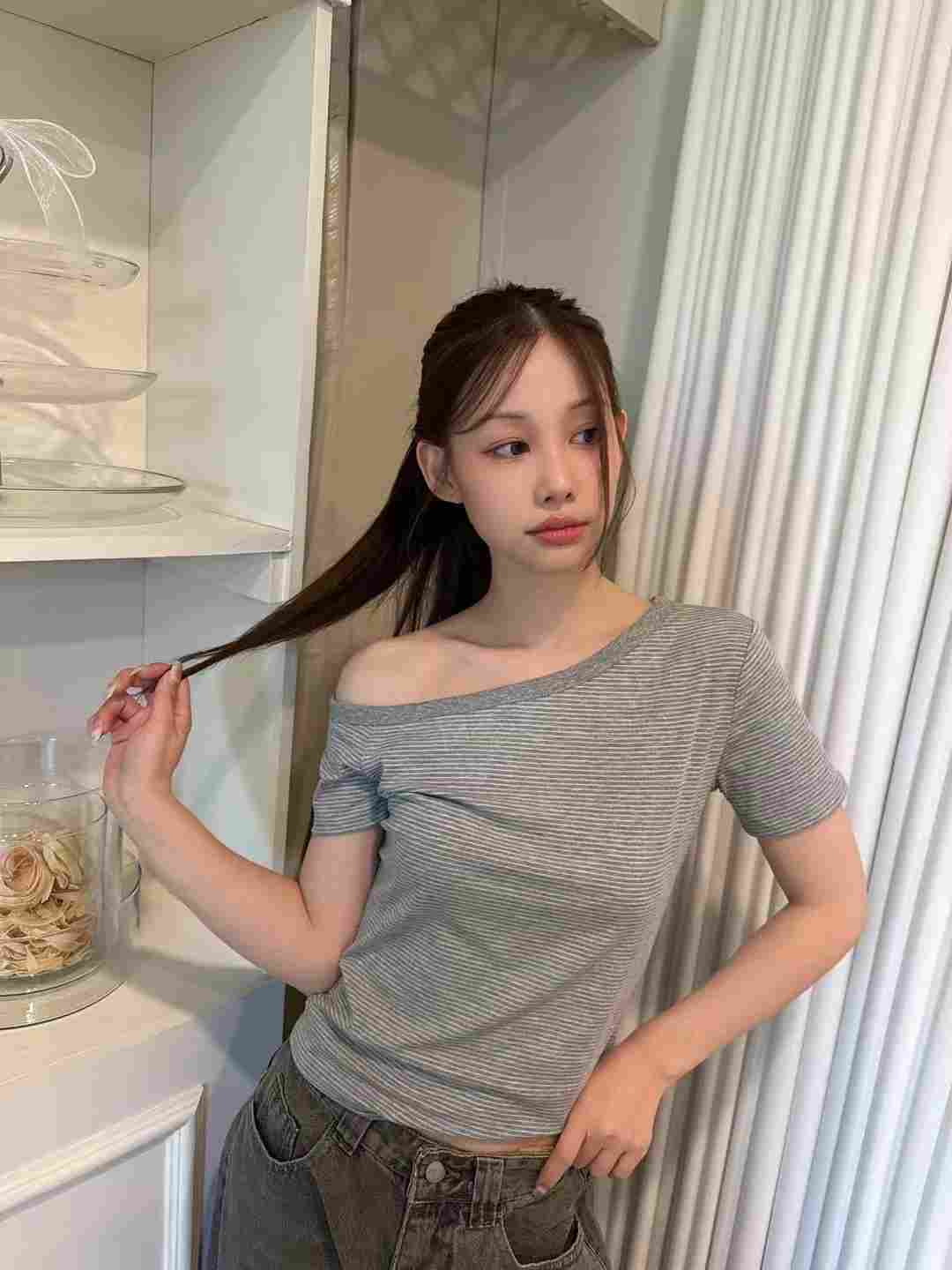 THEHANDS韓國直郵㊣東大門實拍女裝新品推薦人氣時尚休閑T恤THEHANDST恤