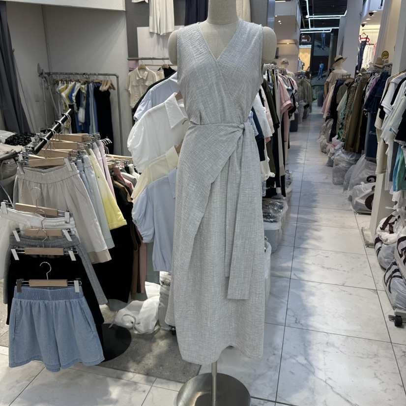 BLOOM韓國代購㊣女士新款職業熱賣25春夏人氣推薦連衣裙裹身裙BLOOM-Q連衣裙