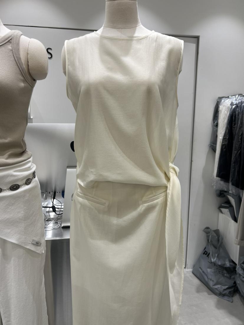 NOVUS東大門㊣直郵女士新品真品熱賣職業25春夏吊帶背心柔軟NOVUS吊帶/背心