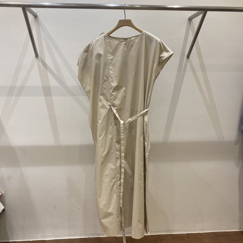 SILVER韓國直郵㊣女裝新品熱賣時尚人氣25春夏職業真品連衣裙SILVER連衣裙