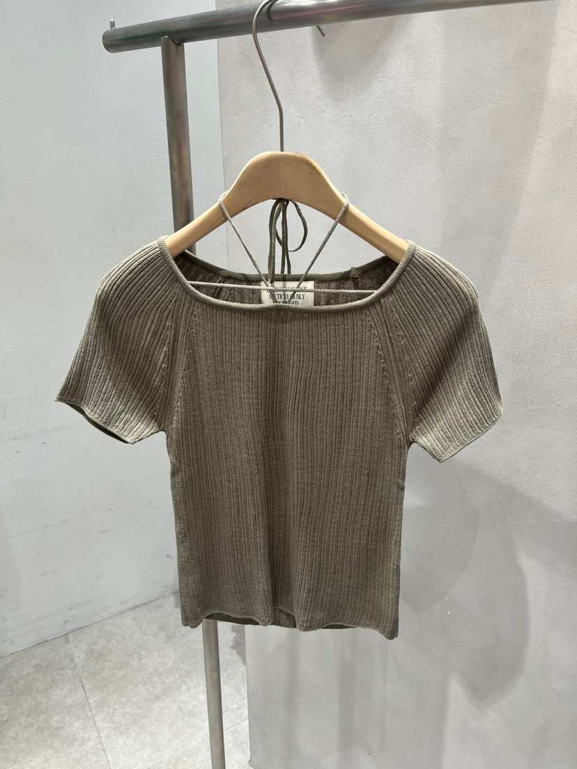 EVERCOMMERCE METICULOUSLY DESIGNED韓國直郵㊣女裝新品推薦針織衫EVERCOMMERCE METICULOUSLY DESIGNED針織衫