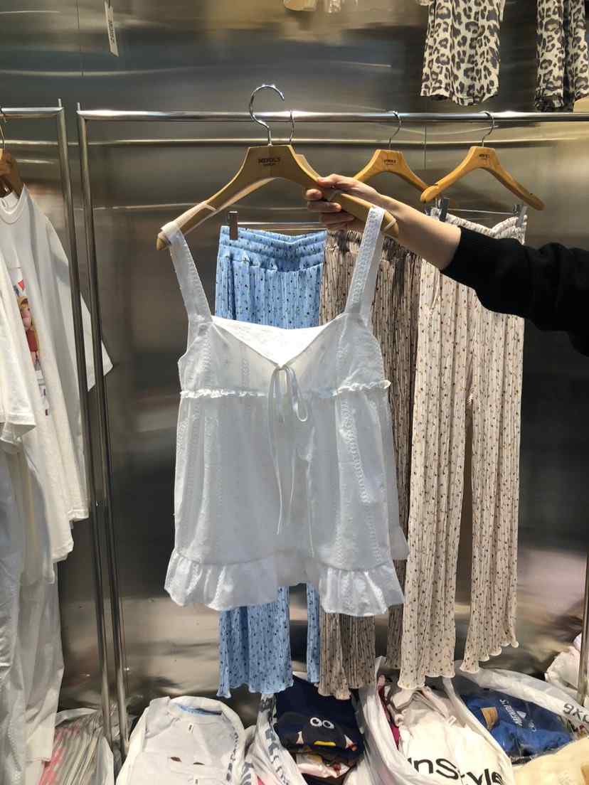 MENDL S東大門㊣直郵女裝新品時尚推薦熱賣人氣真品吊帶背心MENDL S吊帶/背心