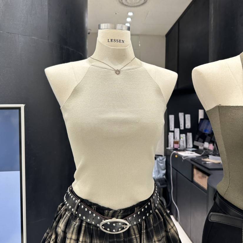 LESSEN韓國代購㊣女裝新品25春夏職業推薦人氣熱賣吊帶背心LESSEN吊帶/背心