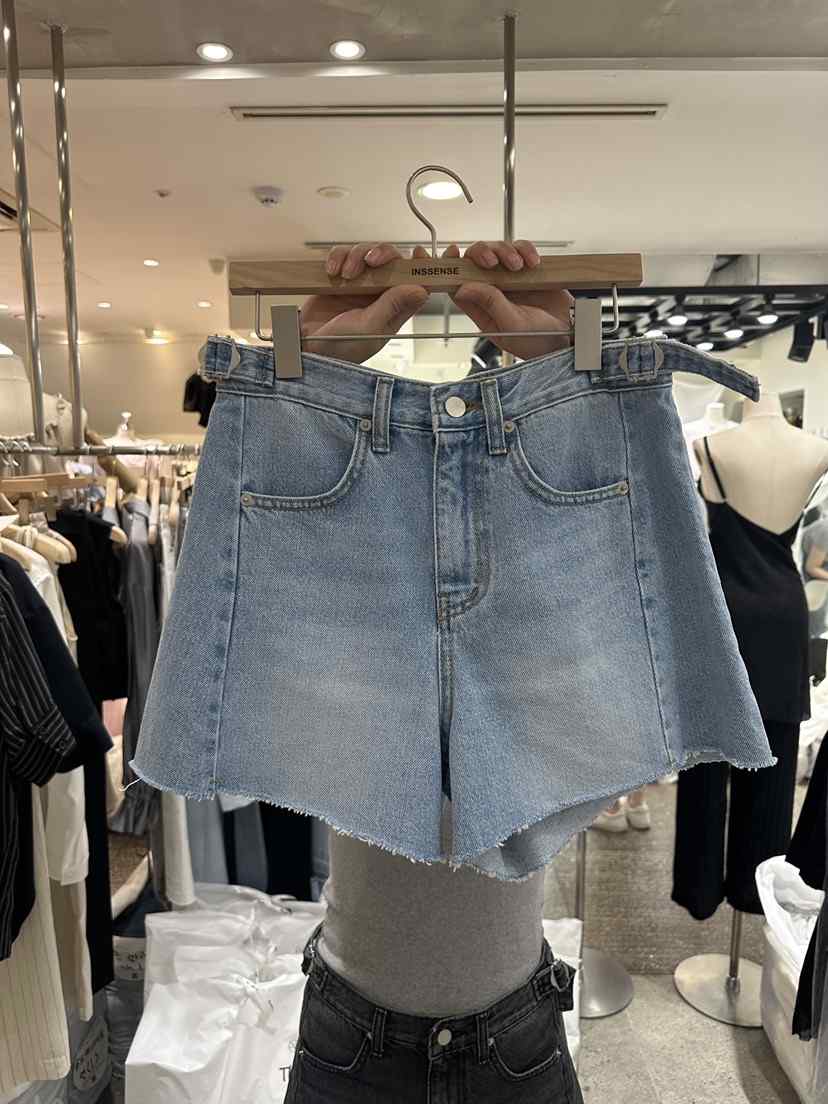 INSSENSE-A東大門㊣實拍女裝新款熱賣25春夏時尚休閑職業短褲INSSENSE-A短褲