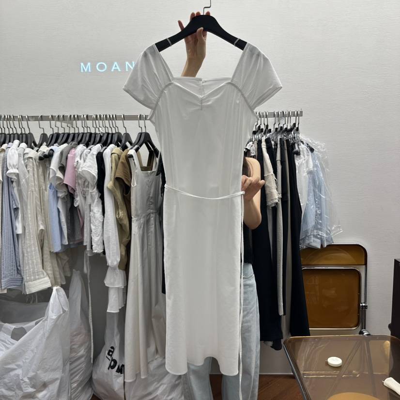 MOANA韓國代購㊣女裝新款熱賣時尚推薦真品休閑連衣裙含腰繩MOANA連衣裙