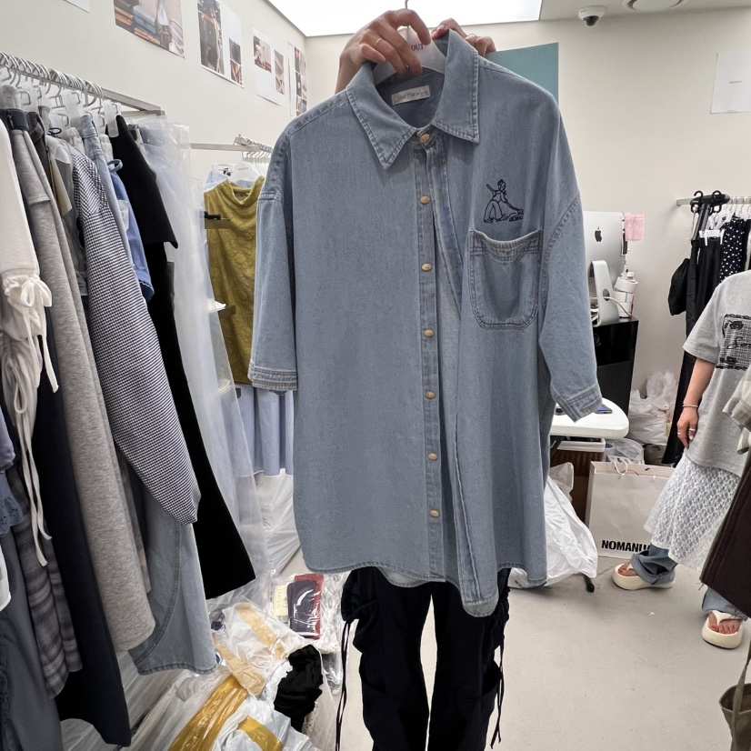 SOLD OUT韓國代購㊣女士新品人氣熱賣時尚襯衫蕾絲衫刺繡緊身SOLD OUT襯衫/蕾絲衫