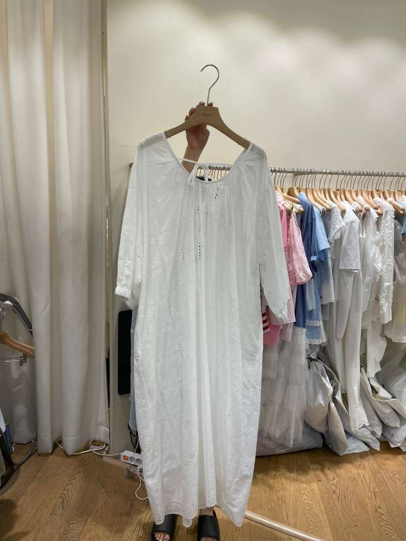 AUVERFIT東大門㊣代購女裝新品推薦熱賣職業真品時尚連衣裙AUVERFIT連衣裙