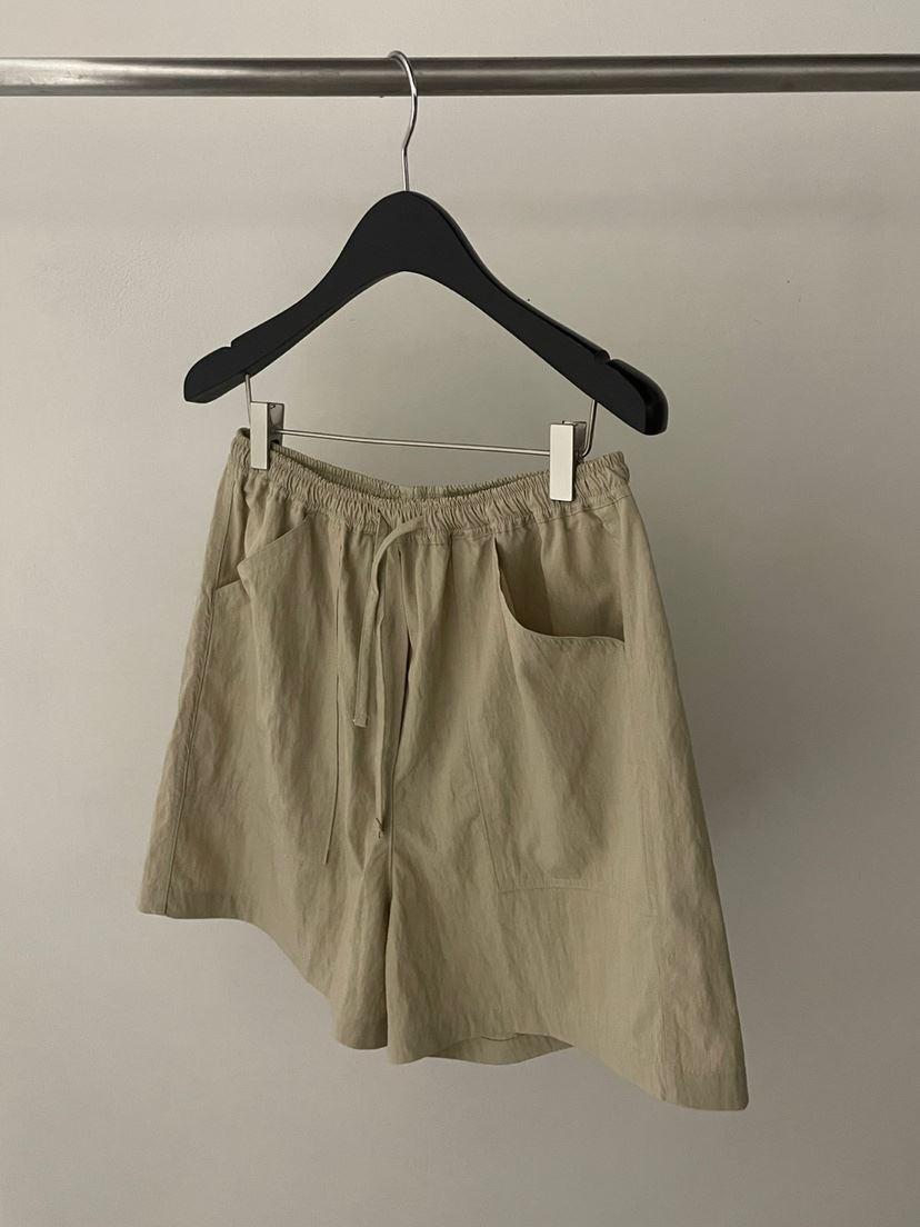 FLAT GARDEN/LA MUETTE/JAMIESTONE東大門㊣代購女裝新品時尚短褲FLAT GARDEN/LA MUETTE/JAMIESTONE短褲