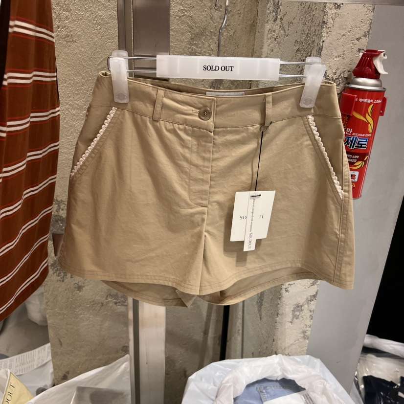 SOLD OUT東大門㊣實拍女裝新款時尚推薦25春夏職業短褲蕾絲SOLD OUT短褲