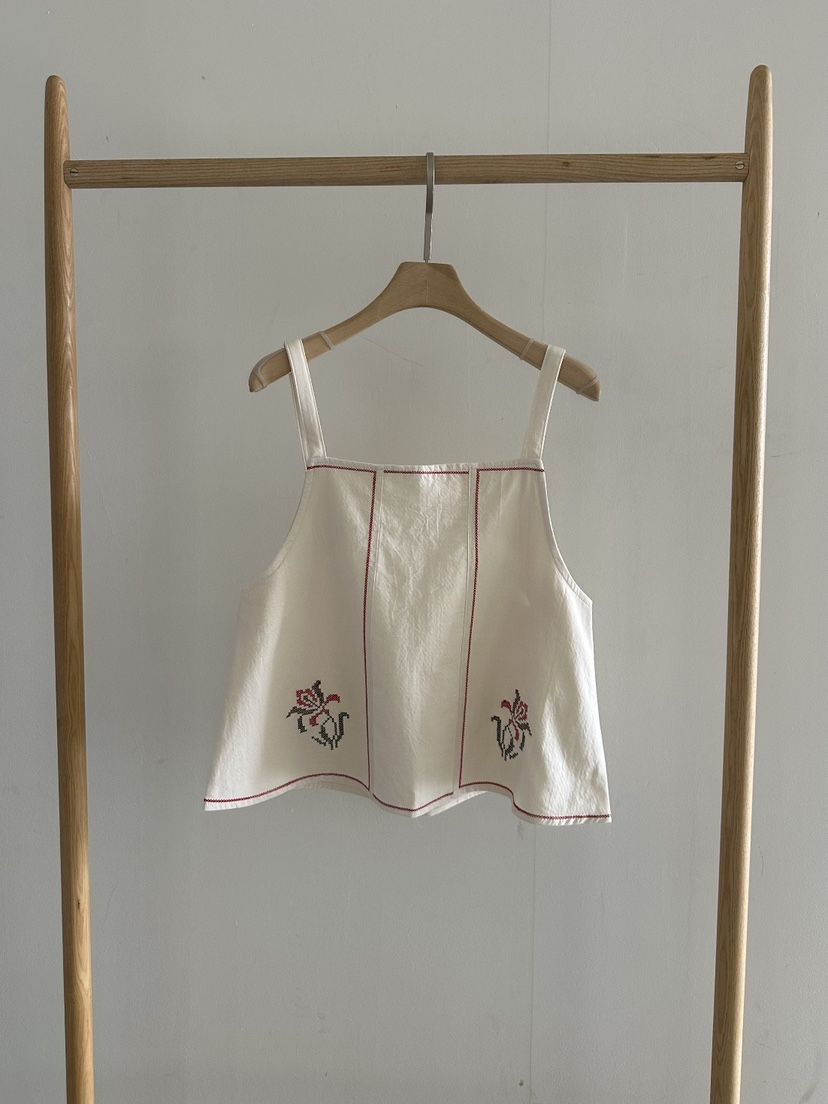 B_GARDER韓國代購㊣女士新品休閑時尚真品熱賣吊帶背心刺繡B.GARDER吊帶/背心