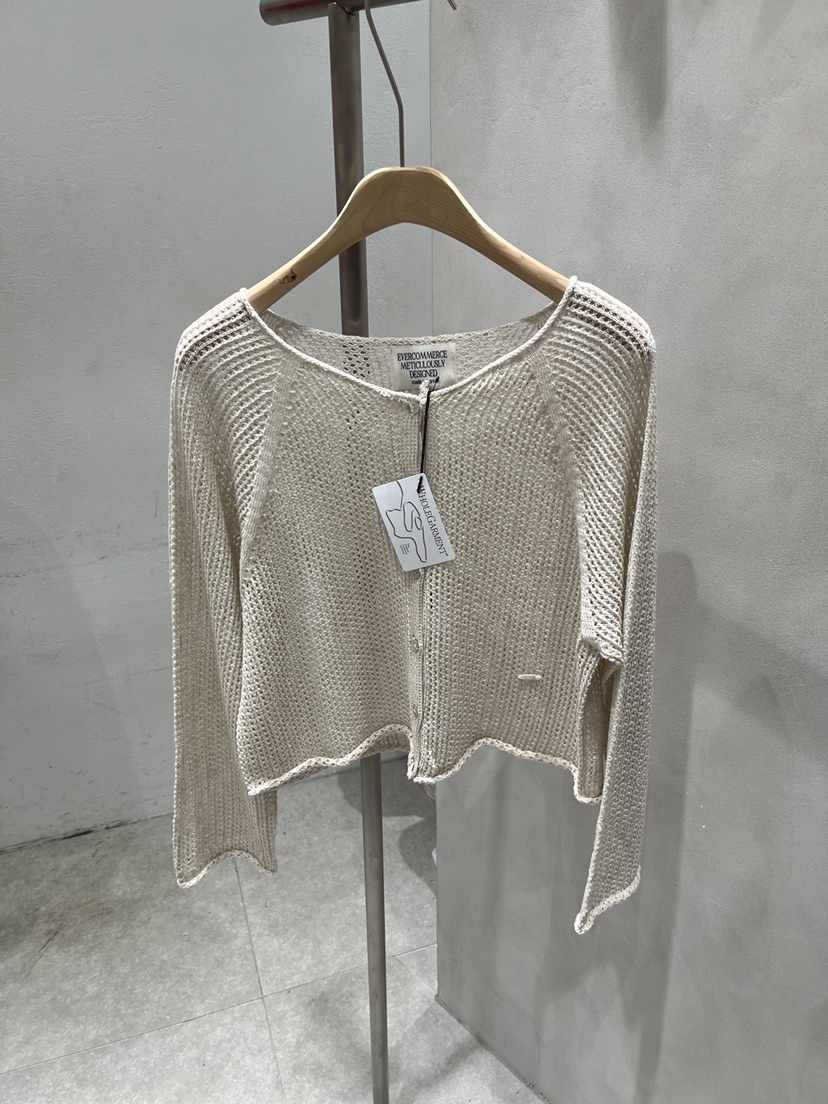 EVERCOMMERCE METICULOUSLY DESIGNED東大門㊣直郵女裝新款真品針織衫EVERCOMMERCE METICULOUSLY DESIGNED針織衫