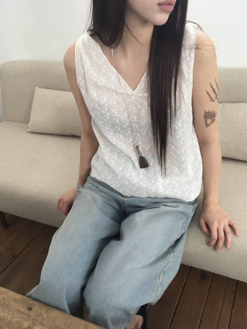 CEDARWOOD韓國直郵㊣女士新款職業推薦時尚吊帶背心刺繡花朵CEDARWOOD吊帶/背心