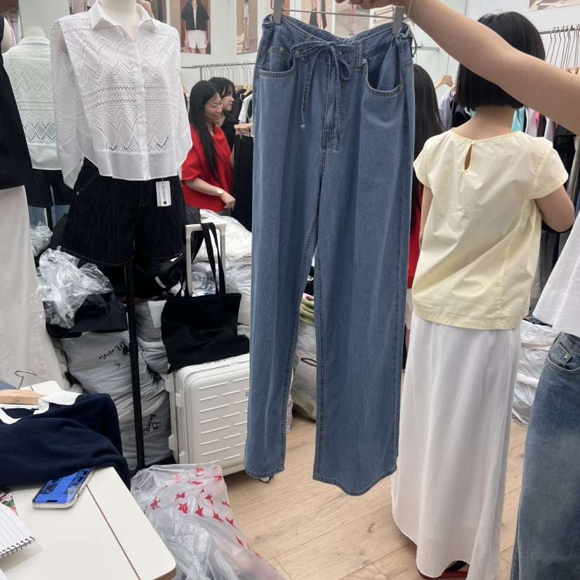 MOI-A韓國直郵㊣女裝新品休閑熱賣人氣25春夏時尚職業牛仔褲MOI-A牛仔褲