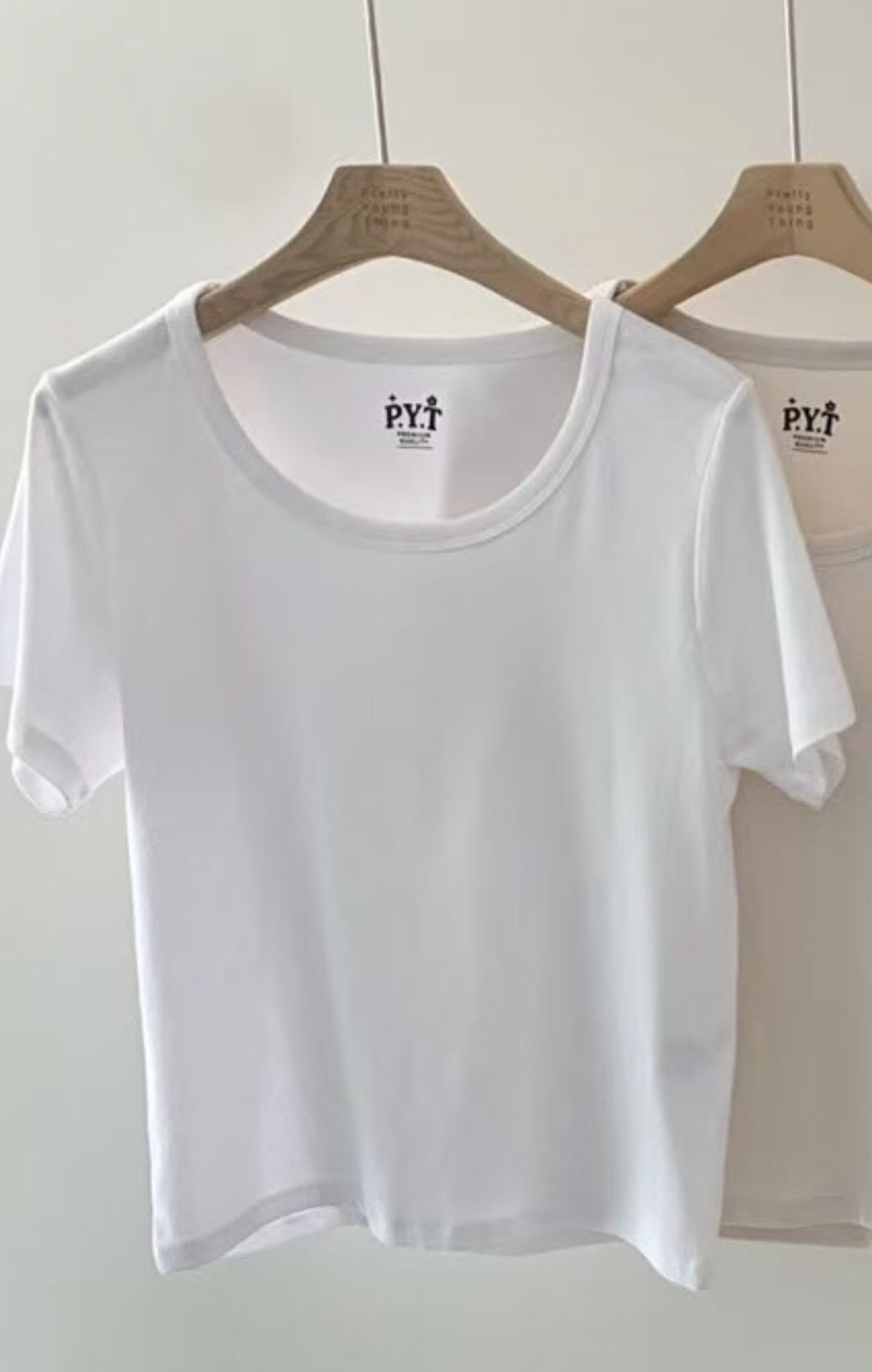 PYT-ot韓國代購㊣女士新品25春夏真品休閑熱賣人氣時尚T恤pretty young thingT恤