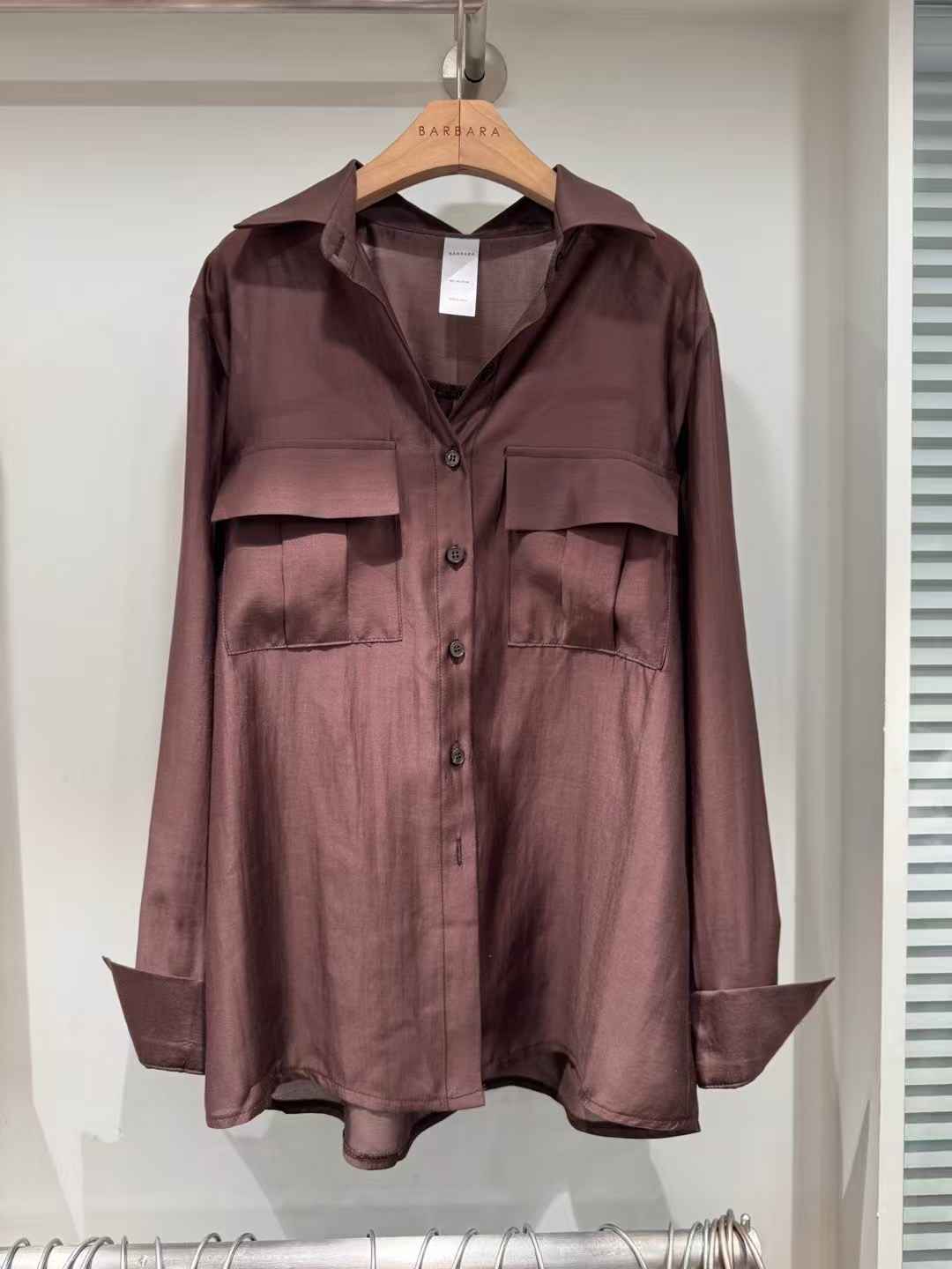 THE BARBARA東大門㊣實拍女裝新款職業襯衫蕾絲衫口袋天絲THE BARBARA襯衫/蕾絲衫