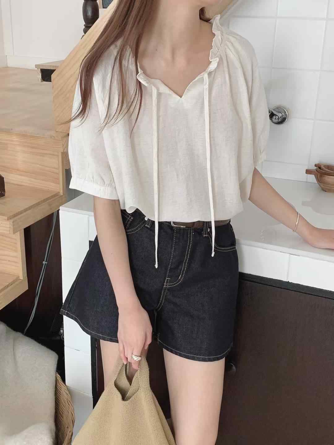 AT THIS MOMENT東大門㊣直郵女裝新品人氣休閑襯衫蕾絲衫AT THIS MOMENT襯衫/蕾絲衫