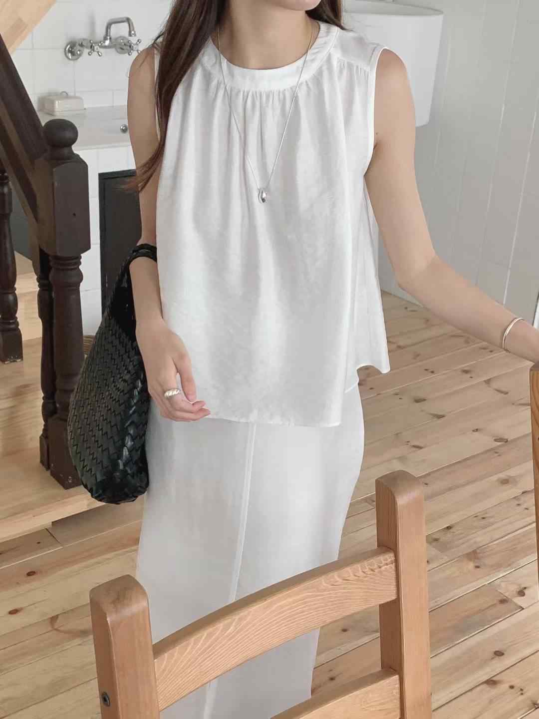 AT THIS MOMENT韓國直郵㊣女士新品推薦休閑25春夏吊帶背心AT THIS MOMENT吊帶/背心