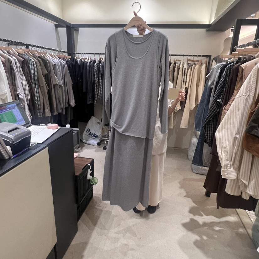 SELF SERVICE韓國代購㊣女士新品推薦休閑熱賣真品套裝套裝SELF SERVICE套裝