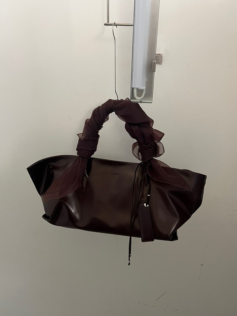 LONDON FLAT東大門㊣實拍女裝新款推薦單肩斜跨包不含絲巾LONDON FLAT單肩/斜跨包