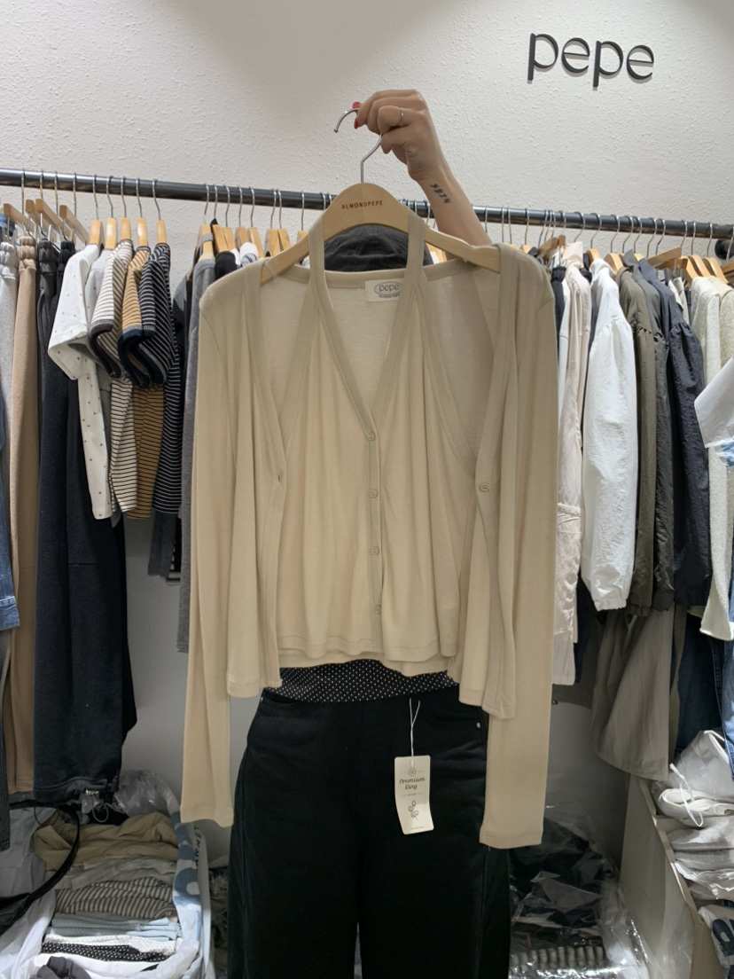 ALMOND PEPE韓國代購㊣女裝新品推薦長袖T恤掛脖開衫假兩件ALMOND PEPE長袖T恤