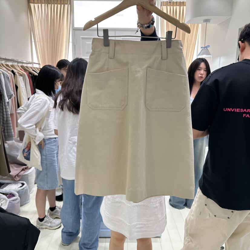 OURMOMENT東大門㊣直郵女士新品時尚人氣25秋冬半身裙中短裙OURMOMENT半身裙/中短裙