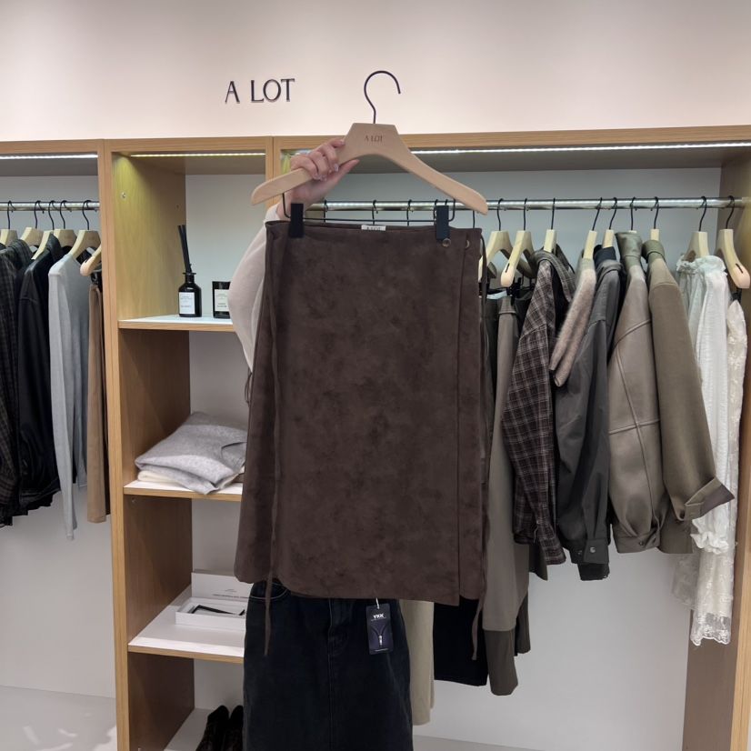 ALOT韓國代購㊣女士新品推薦職業人氣休閑半身裙中短裙絨面革A LOT半身裙/中短裙
