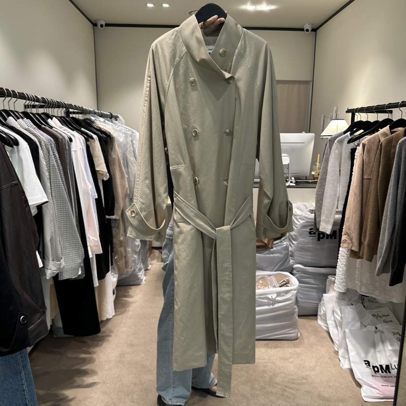 RE STOCK韓國代購㊣女裝新品人氣真品時尚長款風衣含腰帶高領RE STOCK長款風衣