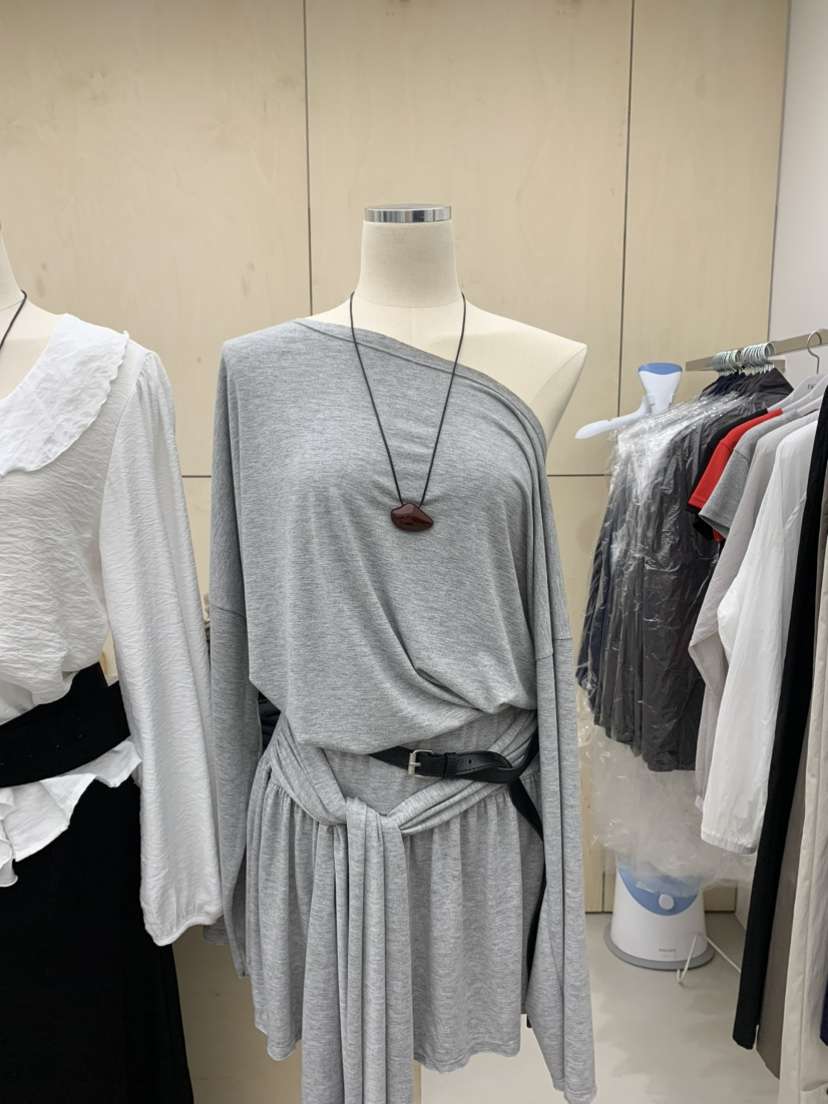 ESCHER韓國代購㊣女士新品休閑熱賣推薦職業25秋冬真品長袖T恤ESCHER長袖T恤