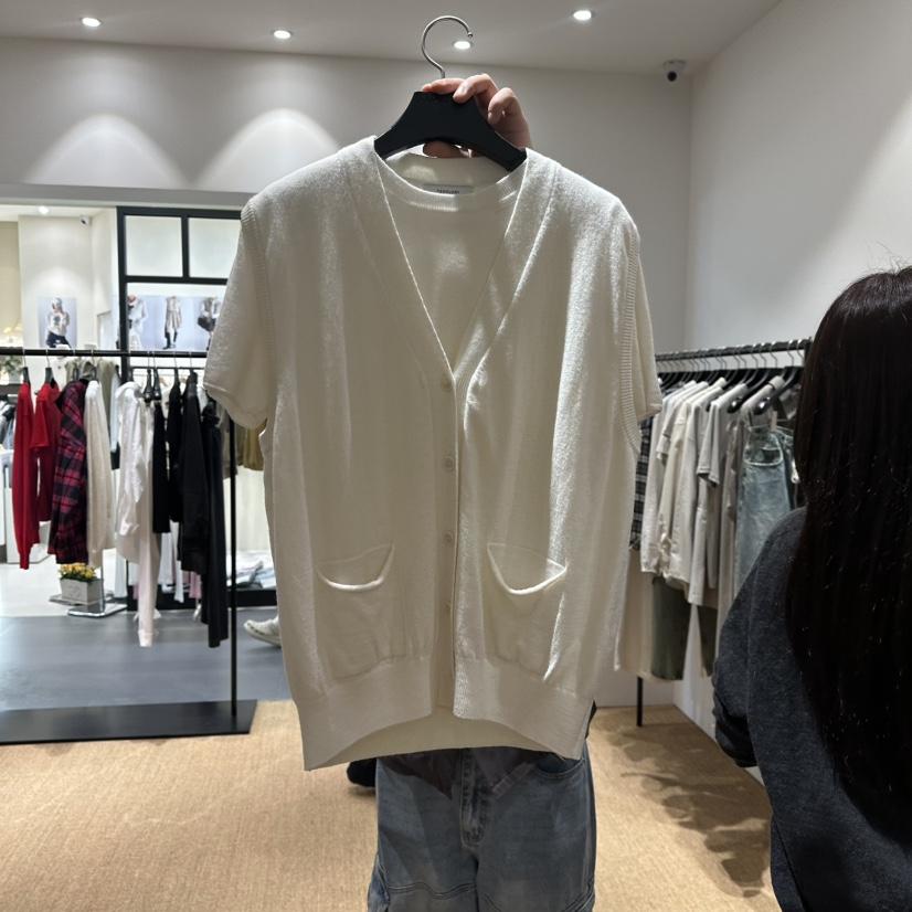 FEBRUARY 11韓國直郵㊣女裝新品真品馬甲不含內搭紐扣背心FEBRUARY 11馬甲