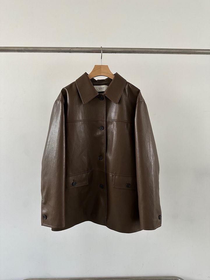 BOUTIQUE SEOUL-P東大門㊣直郵女士新品時尚推薦熱賣皮衣ANDMORE BUTTON皮衣