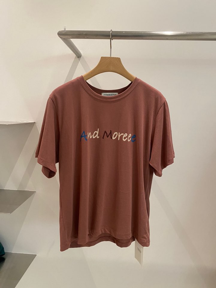 BOUTIQUE SEOUL-P東大門㊣實拍女裝新款職業時尚推薦熱賣T恤ANDMORE BUTTONT恤