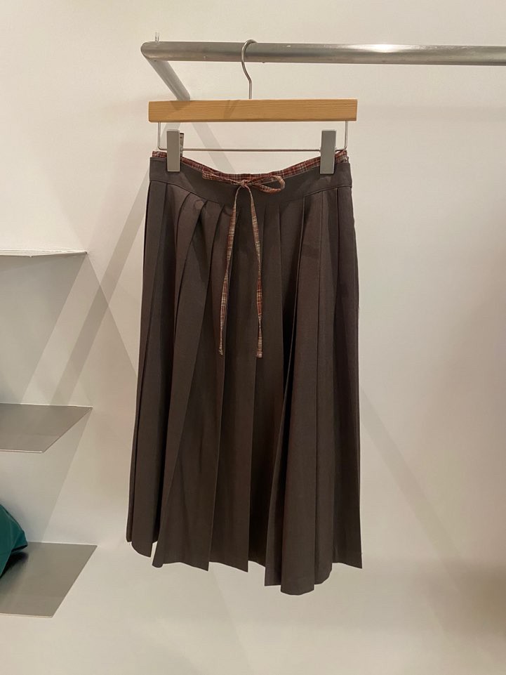 BOUTIQUE SEOUL-P韓國直郵㊣女士新款熱賣休閑職業長裙褶皺ANDMORE BUTTON長裙