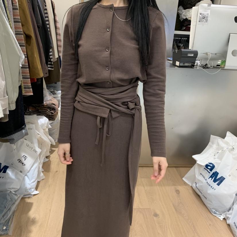 MEET ME東大門㊣實拍女裝新品真品人氣時尚25秋冬職業長袖T恤MEET ME長袖T恤