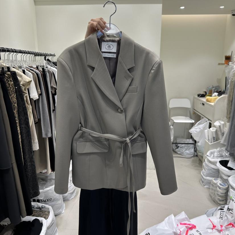 AT THE END東大門㊣直郵女士新品時尚人氣職業夾克含腰繩AT THE END夾克