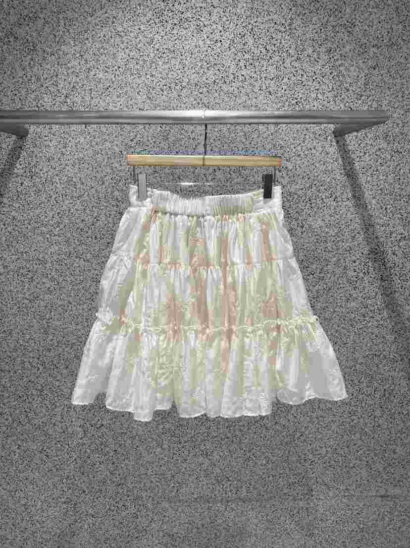 ADDICTED東大門㊣實拍女士新款休閑時尚推薦短裙荷葉邊刺繡ADDICTED短裙