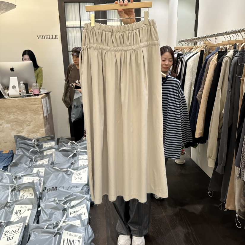 VIBELLE韓國直郵㊣女裝新款25秋冬推薦職業真品熱賣時尚長裙VIBELLE長裙