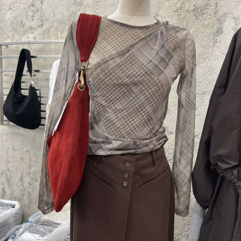 SOLD OUT韓國直郵㊣女士新品時尚推薦休閑長袖T恤網眼格紋SOLD OUT長袖T恤