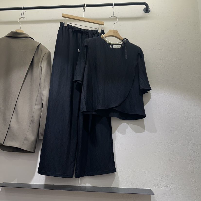 HOLYBANANA東大門㊣直郵女裝新品真品休閑熱賣人氣時尚套裝groovy.H/HOLYBANANA套裝