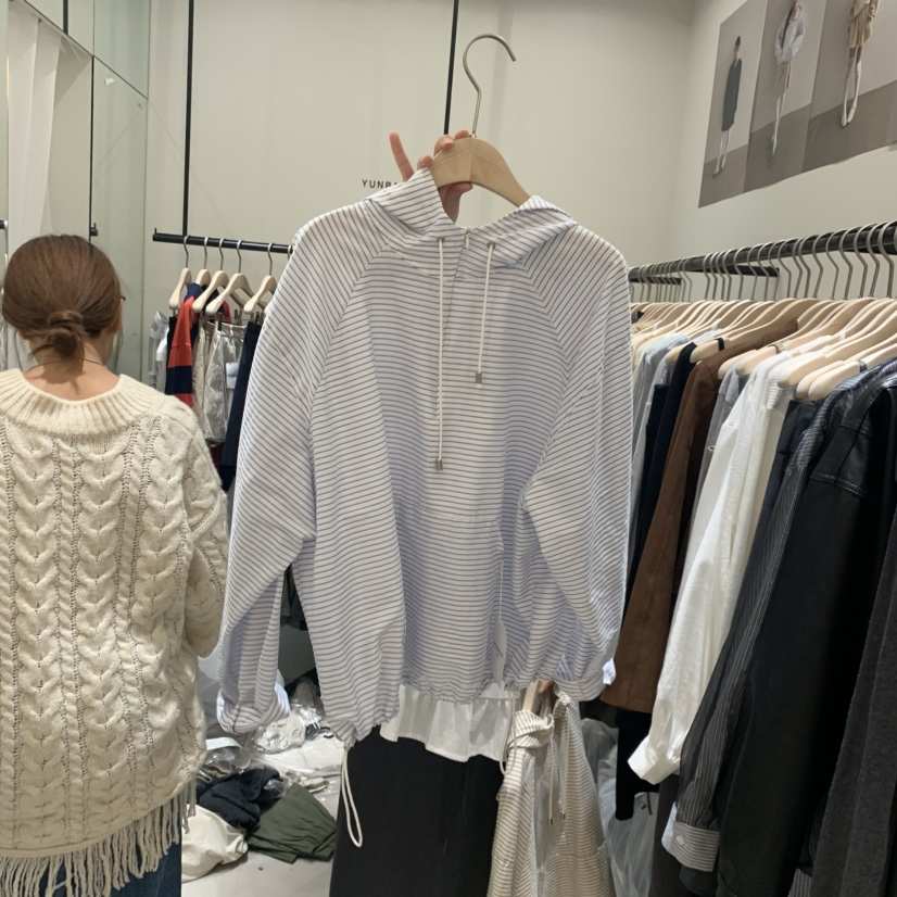 YUNBAL東大門㊣實拍女士新品真品25秋冬時尚襯衫蕾絲衫兜帽YUNBAL襯衫/蕾絲衫